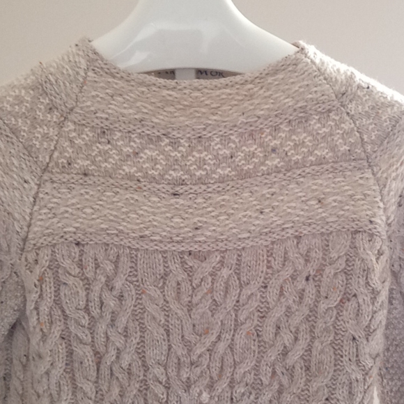 Aran Mor Sweater - Picture 2 of 14